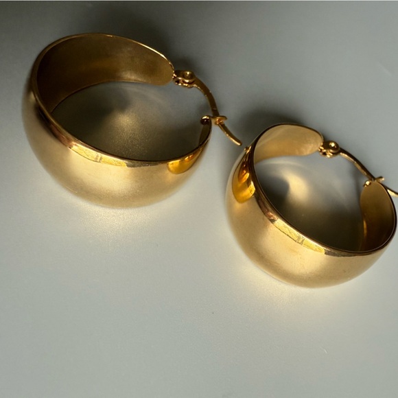 Stainless Steel Gold Chunky Hoop Earrings with High-Shine Finish - Picture 7 of 9